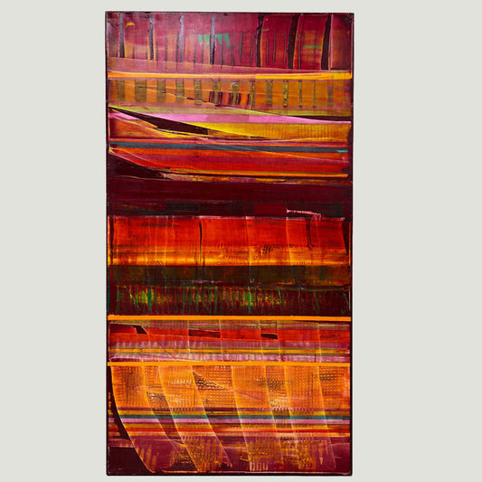 להט אדום וזהב - ציור אקריליק מופשט אנכי בטקסטורת שכבות
