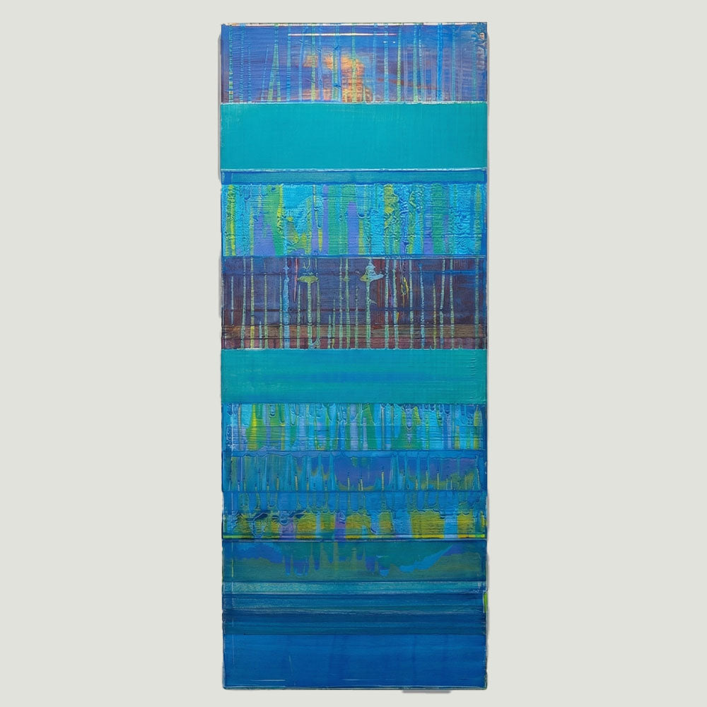 מפל אנכי של טורקיז - ציור מופשט גבוה וצר בגווני מים (70x200)